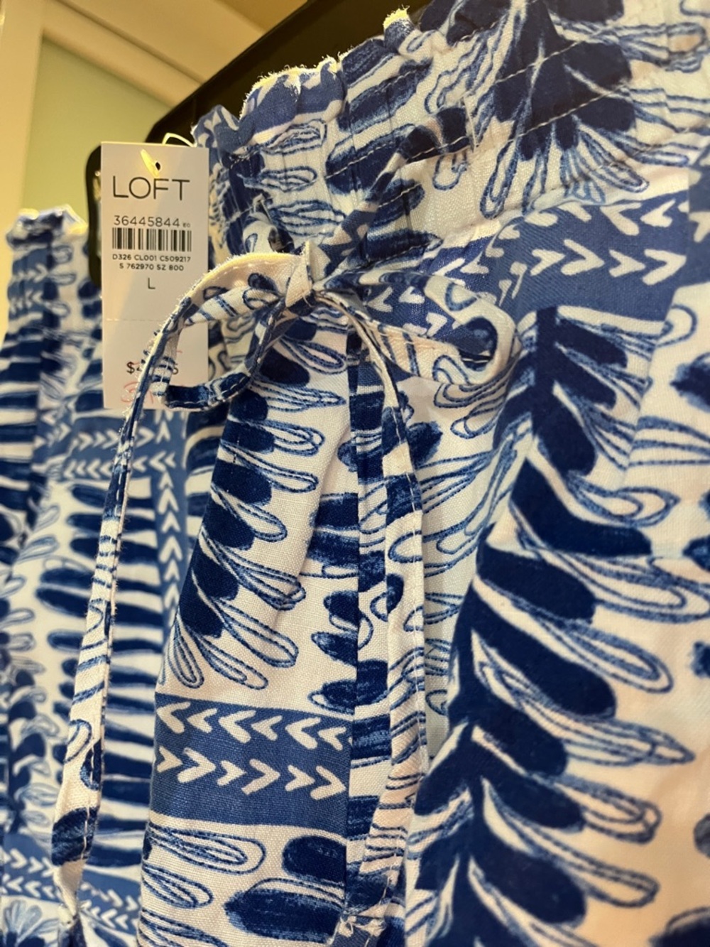 LOFT Navy and White Printed Pull-On Shorts - Picture 4 of 5